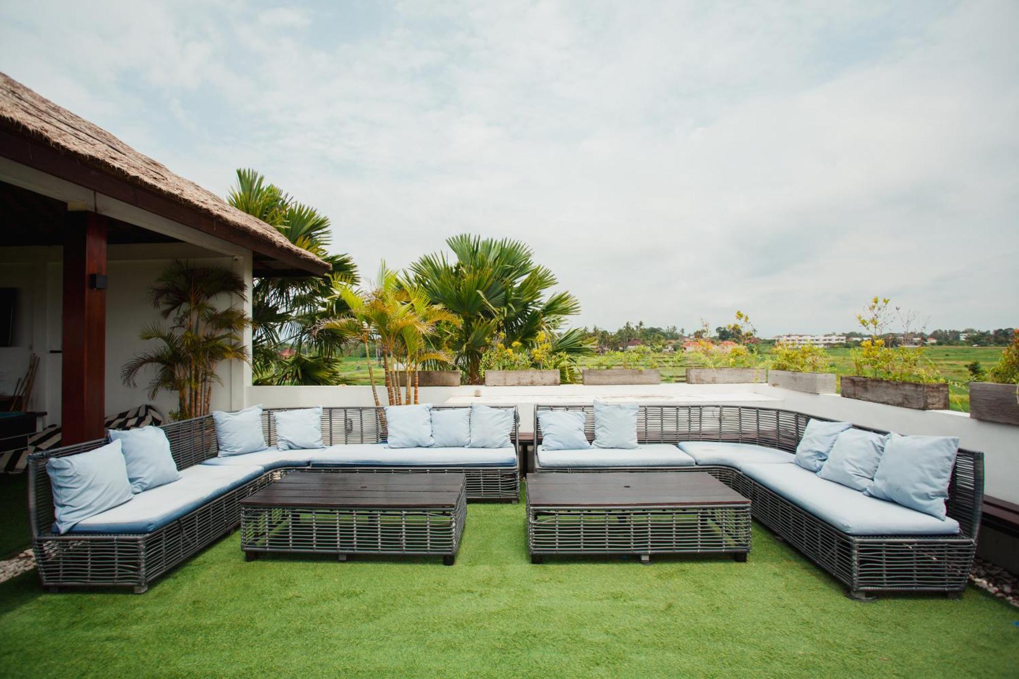 Swell Hotel, Pool Bar & Restaurant Tanah Lot Dış mekan fotoğraf