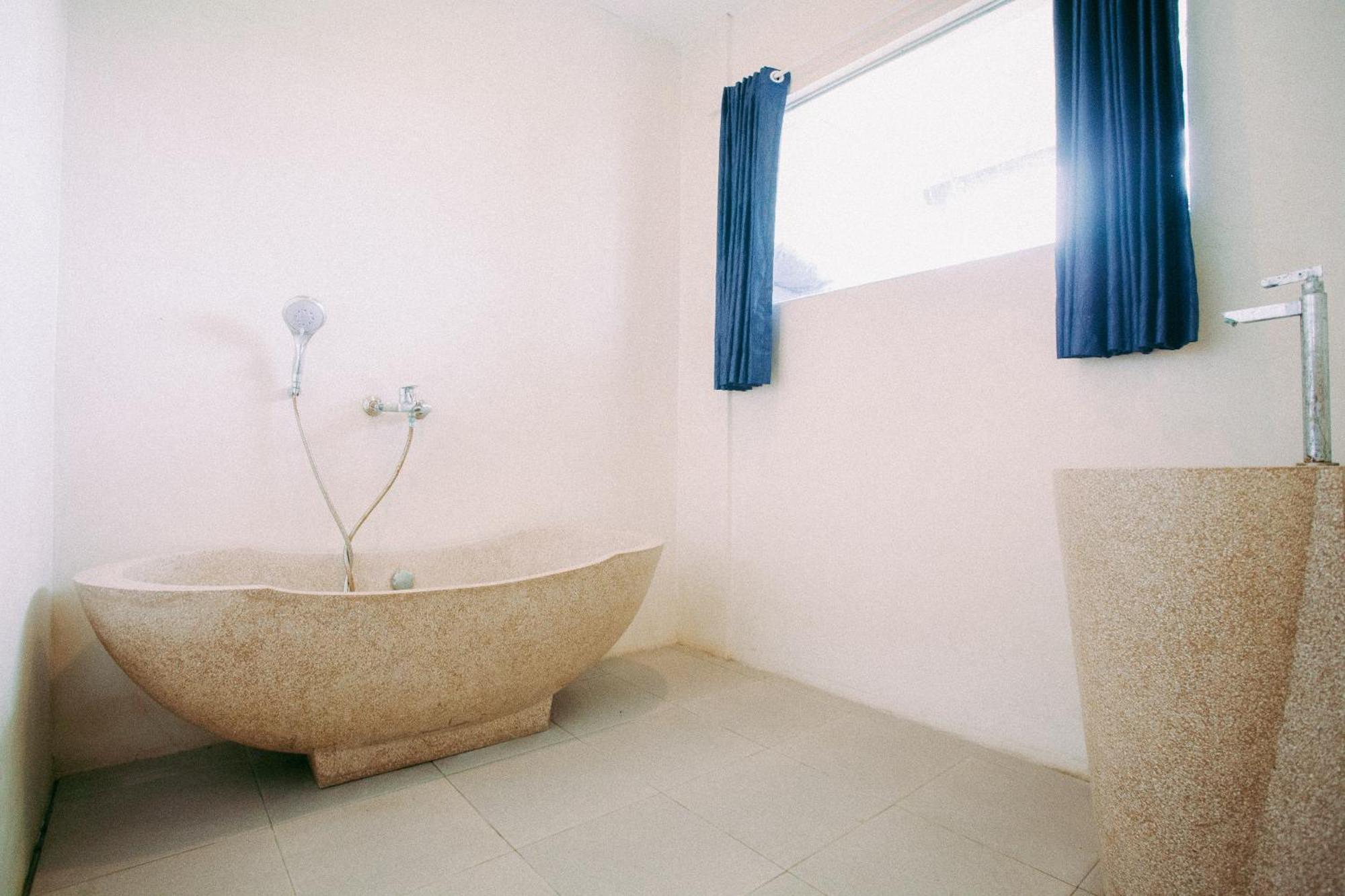 Swell Hotel, Pool Bar & Restaurant Tanah Lot Dış mekan fotoğraf
